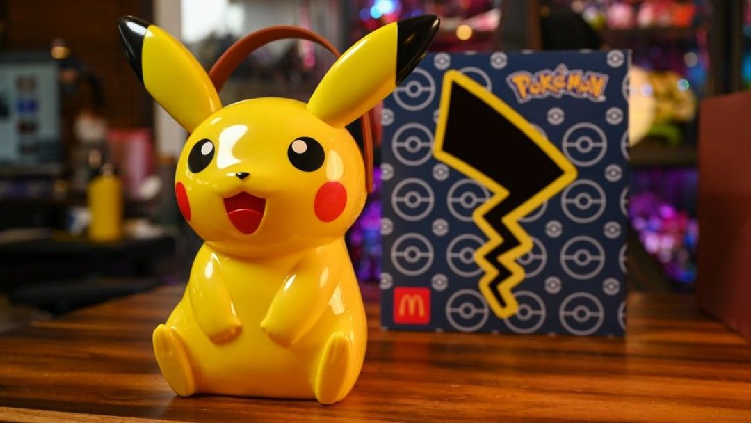 Mcdonalds pikachu toy top