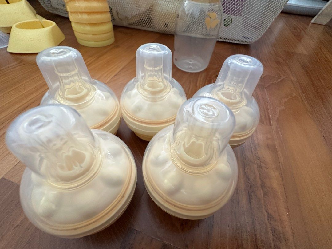 Medela freestyle pump (free ALL accessories), Babies & Kids, Nursing