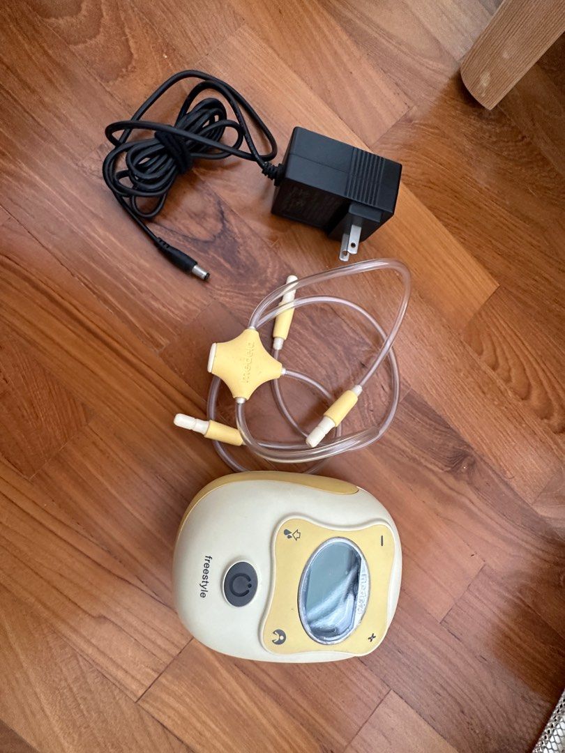 Medela freestyle pump (free ALL accessories), Babies & Kids, Nursing