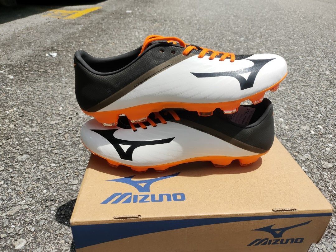 Mizuno Basara 102