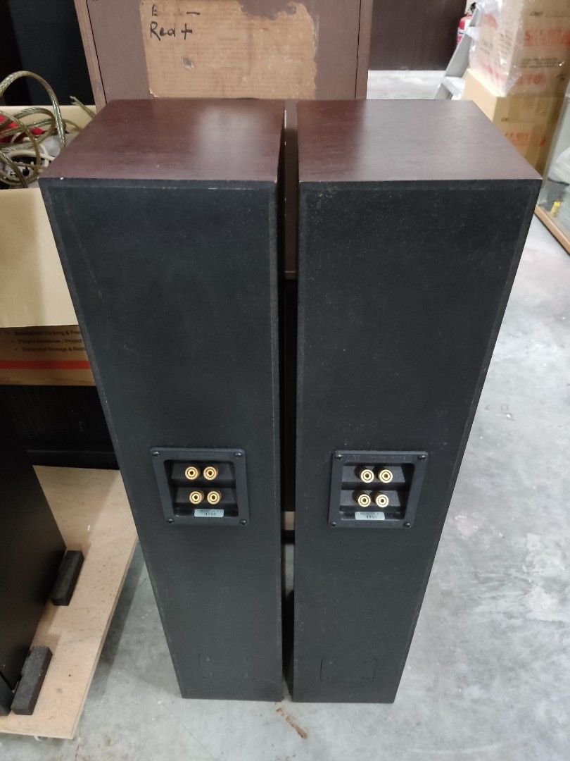 Monitor Audio Monitor 3 Gold speakers with boxes