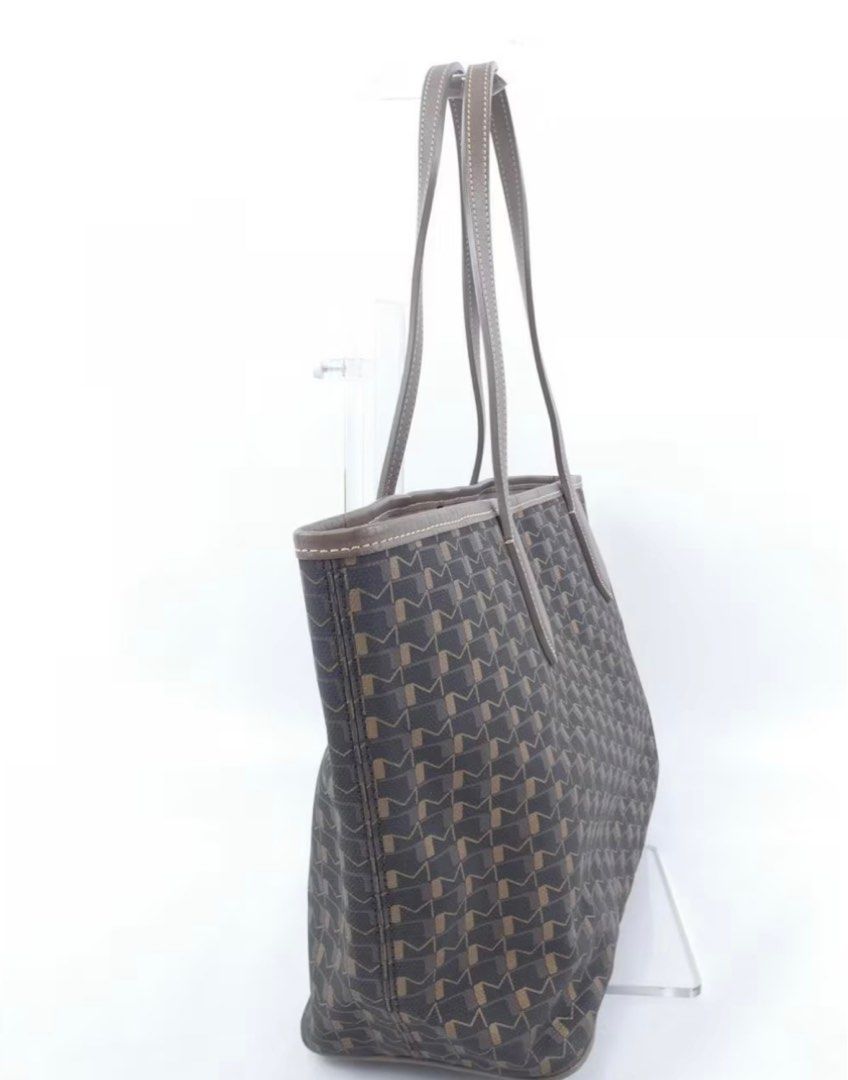 Moynat Tote Bag PM (Category: Luxury Bags & Wallets) located in Quezon City. Submitted by kimioutlet (Listing ID 1229788200, Image 2). Description: Lightly used Moynat PM tote bag With dustbag From Japan pre owned luxury shop 100% authentic money back if proven fake .