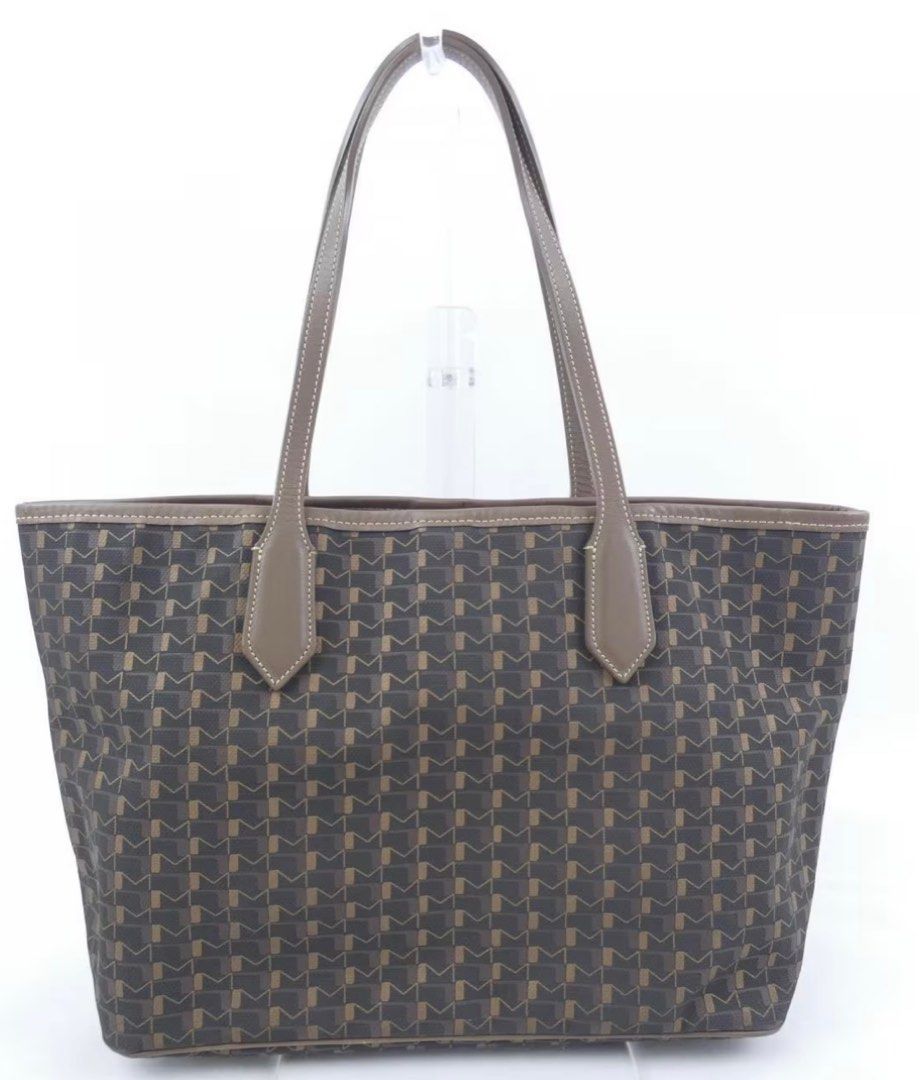 Moynat Tote Bag PM (Category: Luxury Bags & Wallets) located in Quezon City. Submitted by kimioutlet (Listing ID 1229788200, Image 3). Description: Lightly used Moynat PM tote bag With dustbag From Japan pre owned luxury shop 100% authentic money back if proven fake .