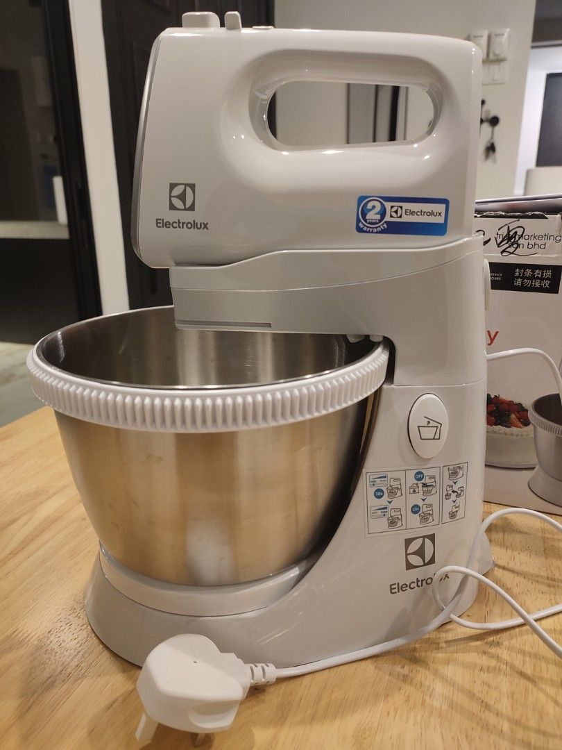 NEW Electrolux Stand Mixer EHSM3417, TV & Home Appliances, Kitchen