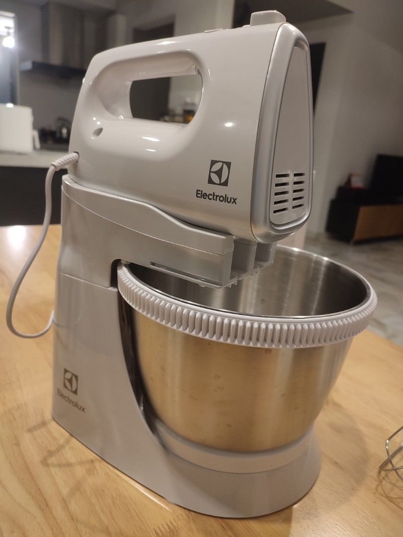 NEW Electrolux Stand Mixer EHSM3417, TV & Home Appliances, Kitchen