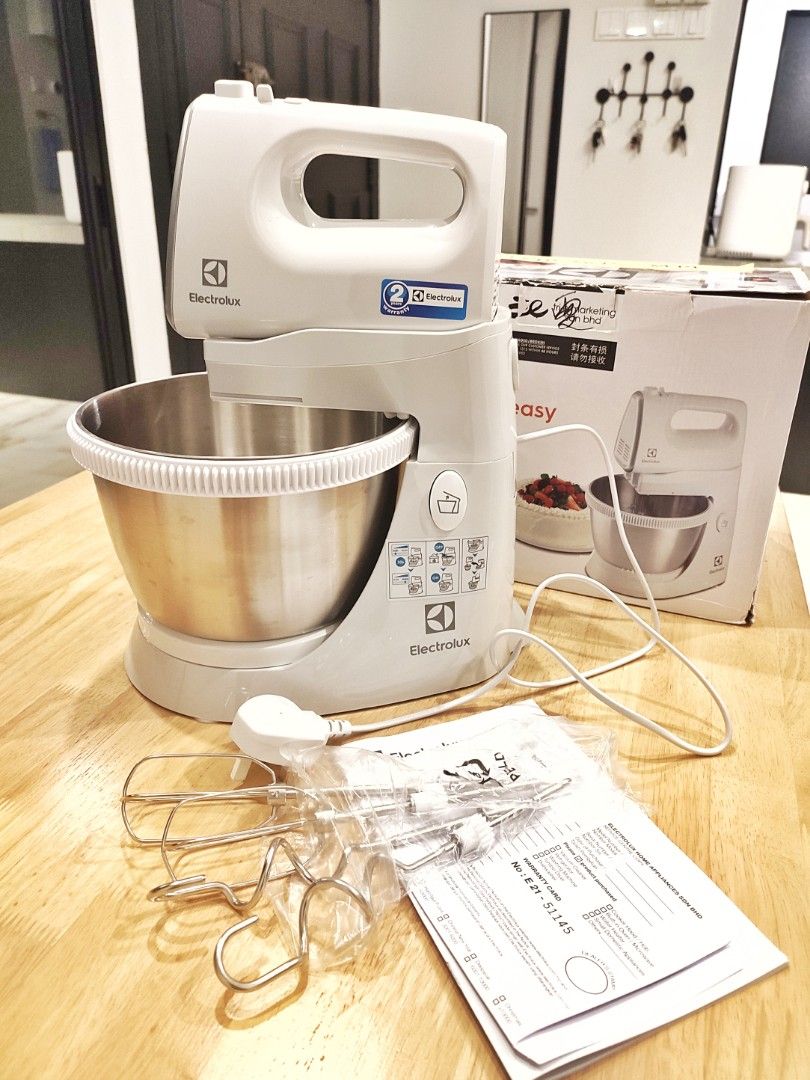 NEW Electrolux Stand Mixer EHSM3417, TV & Home Appliances, Kitchen