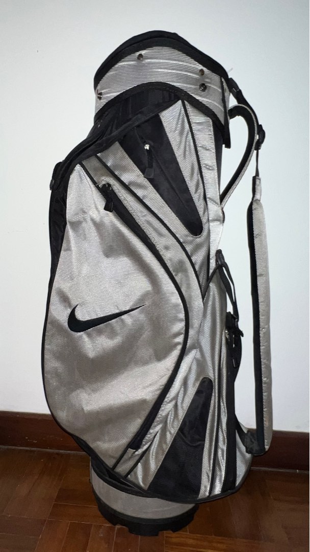 Nike golf bag, Sports Equipment, Sports & Games, Golf on Carousell