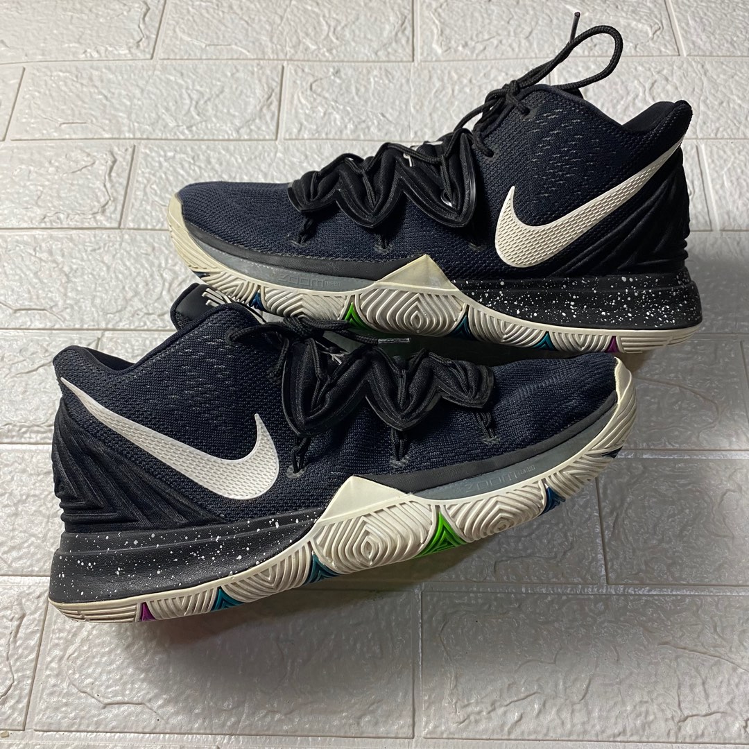 Kyrie 5 online black magic nike