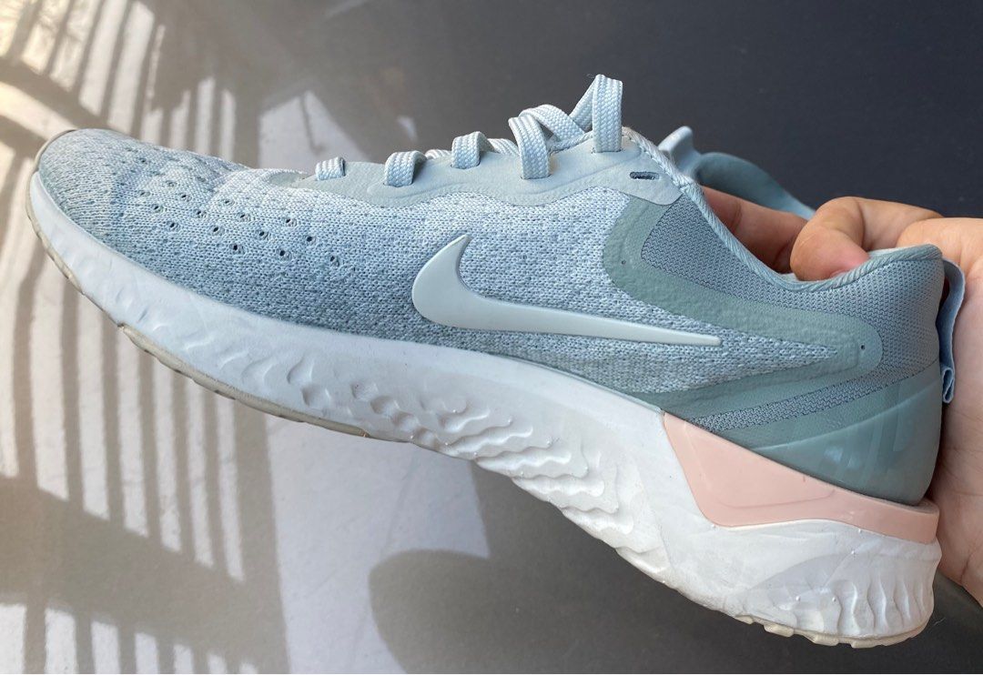 A09820 nike store