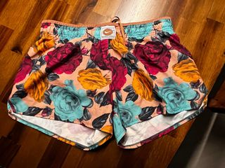 (Category: ) located in . Submitted by lelevon (Listing ID 1229806397, Image 1). Description: .