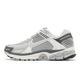 Nike vomero 5