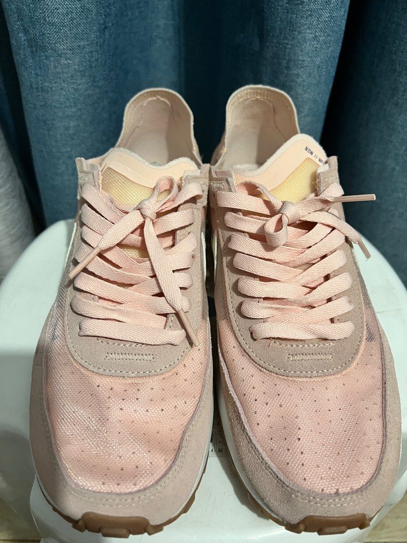 womens nike waffle