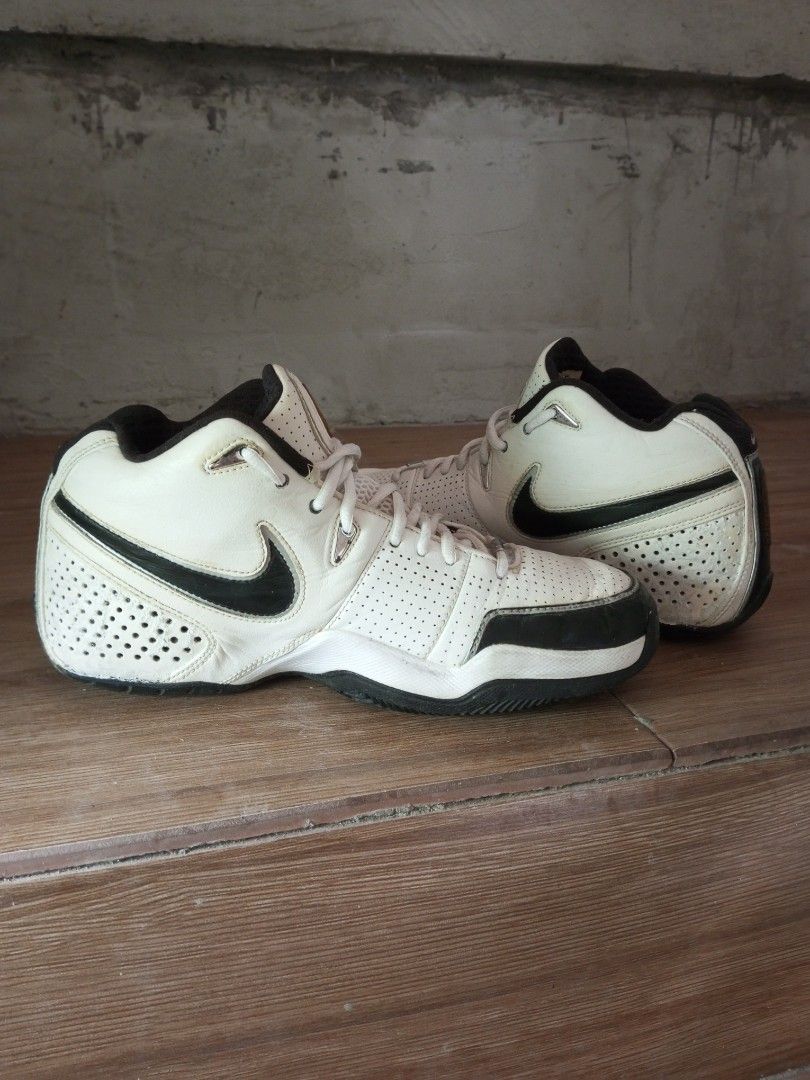 Nike air zoom brave 2 hotsell