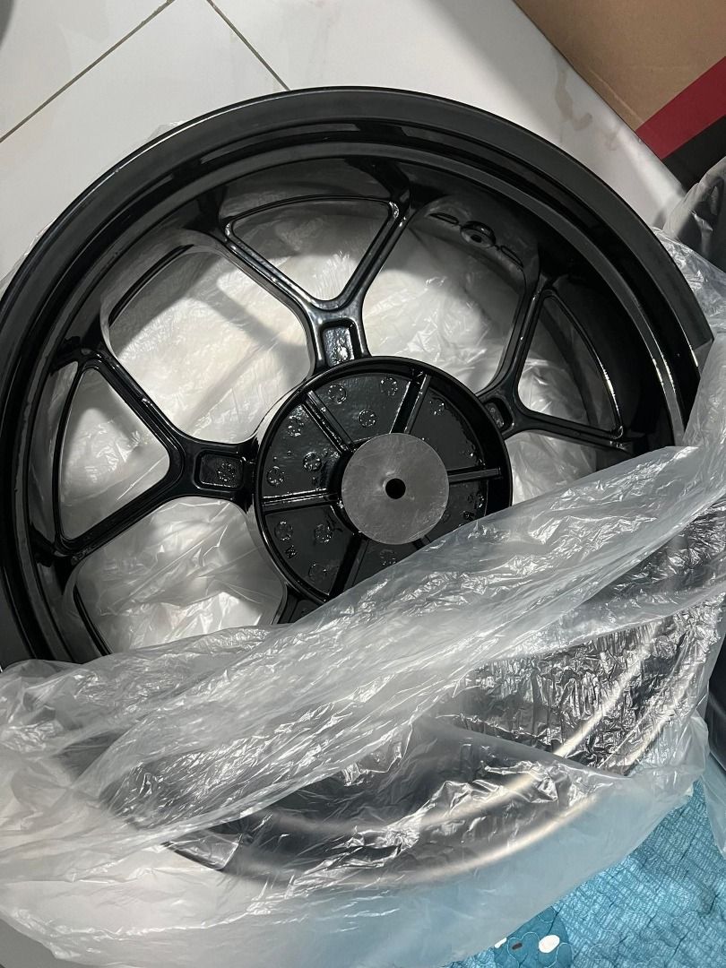 ORIGINAL Vrossi rim r25 cobra, Auto Accessories on Carousell