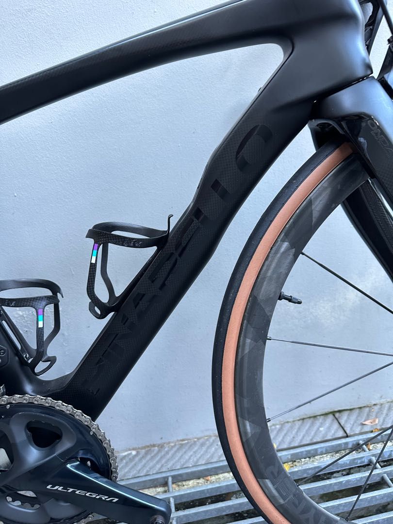 Pinarello Prince FX size 43 black rim brakes size 43 Ultegra Di2