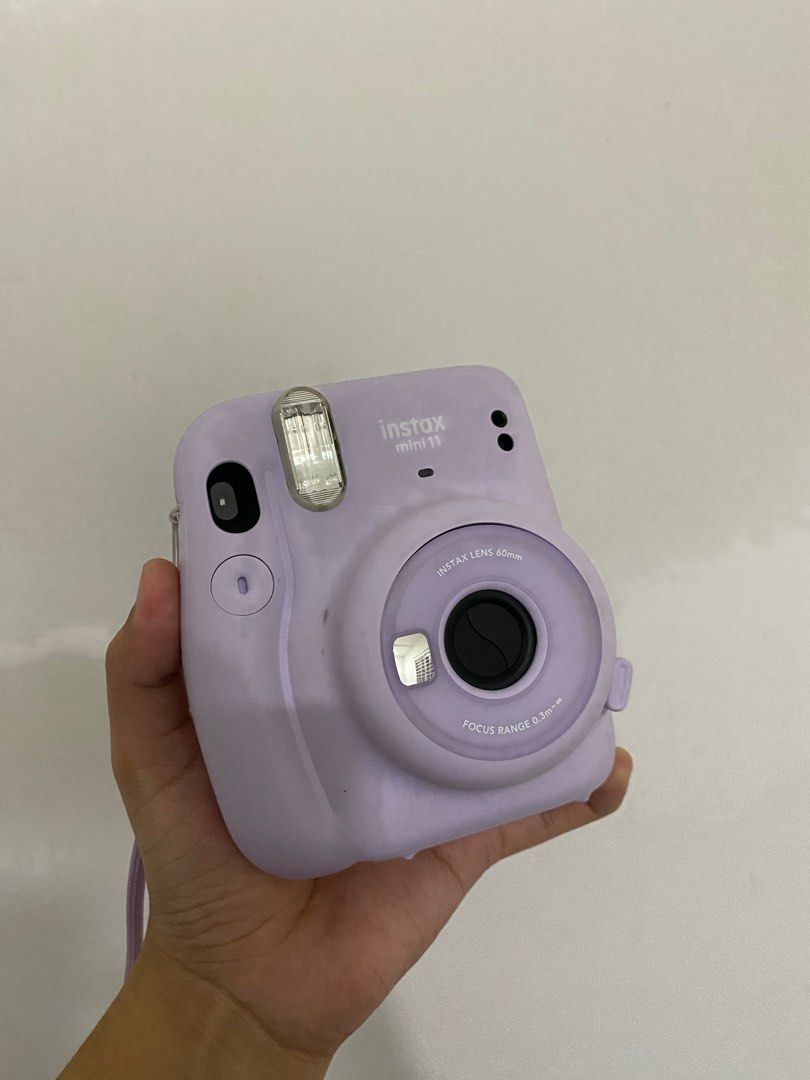 Polaroid camera (instax mini 11), Photography, Cameras on Carousell