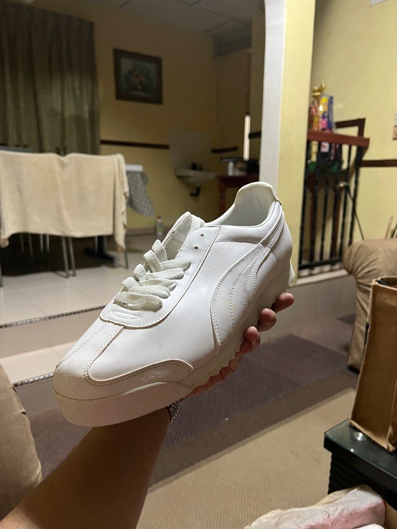 Puma roma on online feet