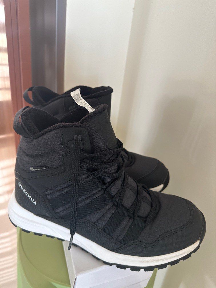 Quechua Winter boots, Men's Fashion, Footwear, Boots on Carousell
