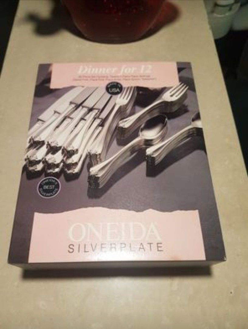 Rare Vintage Flatware set (Category: Dinnerware & Cutlery) located in Makati City. Submitted by vershkamargaux (Listing ID 1229807581, Image 1). Description: Gorgeous vintage flatware - Rare find! Oneida King James 60 piece set ( Twelve 5 Piece Place Settings - Salad Fork, Place Fork, Place Knife, Place Spoon and Teaspoon). Service for 12. A five piece setting in the silverplate King James by Oneida is $69.95. Set retails at 48,000 pesos! New and