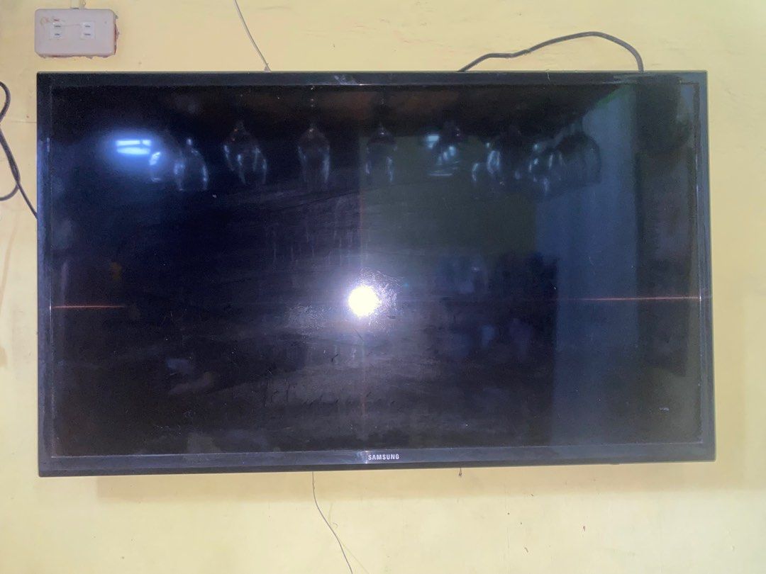 Samsung LED TV, TV & Home Appliances, TV & Entertainment, TV on Carousell