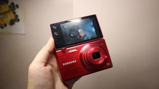 Samsung MV800 Flip Screen Digital Camera