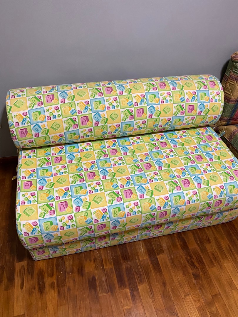 Seahorse sofa bed, Furniture & Home Living, Furniture, Sofas on Carousell