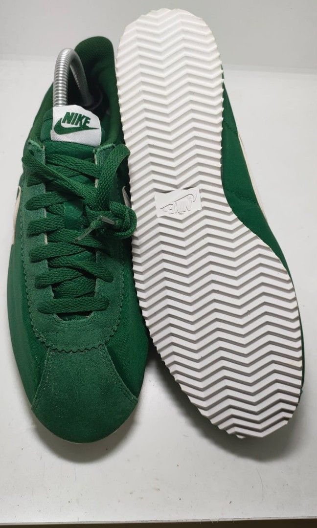 ootd sepatu nike cortez