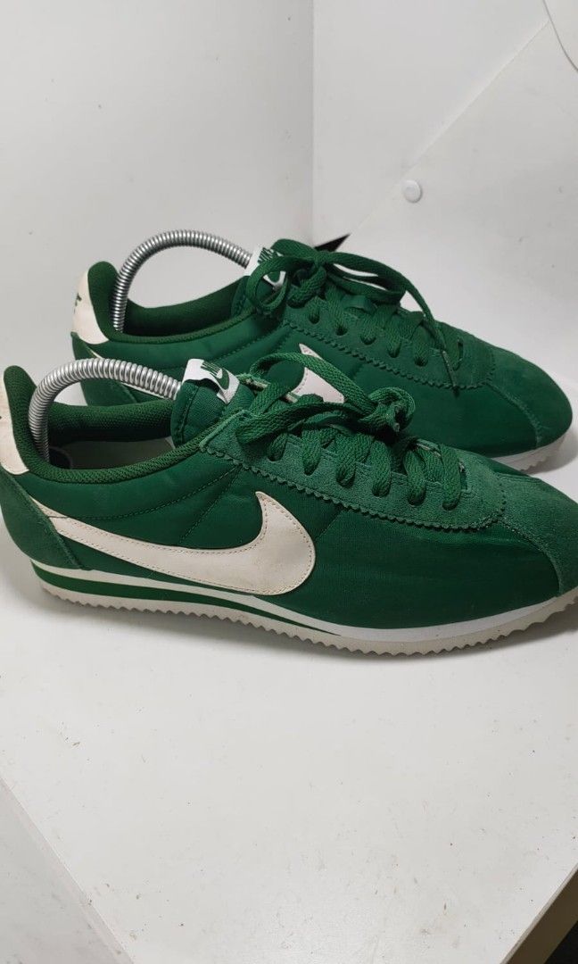 ootd sepatu nike cortez