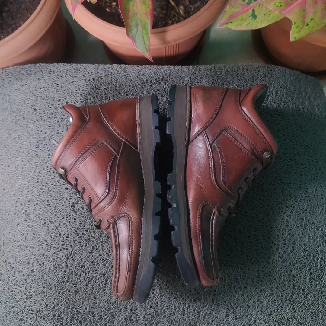 sepatu treking leather rockport made in portugal size 40 second