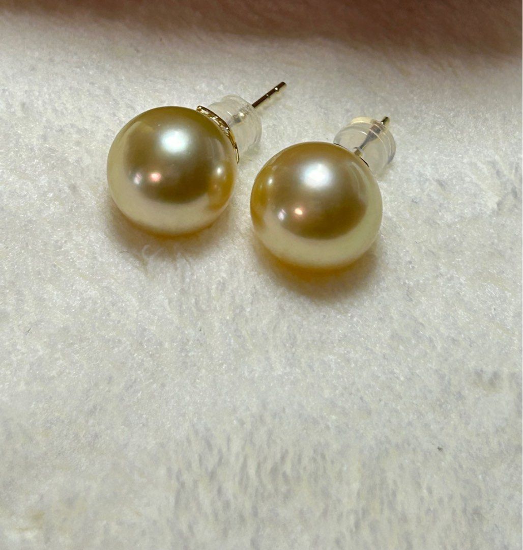 Gold stud discount with pearl