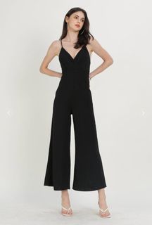 (Category: ) located in . Submitted by wardrobe.archives (Listing ID 1229809863, Image 1). Description: .