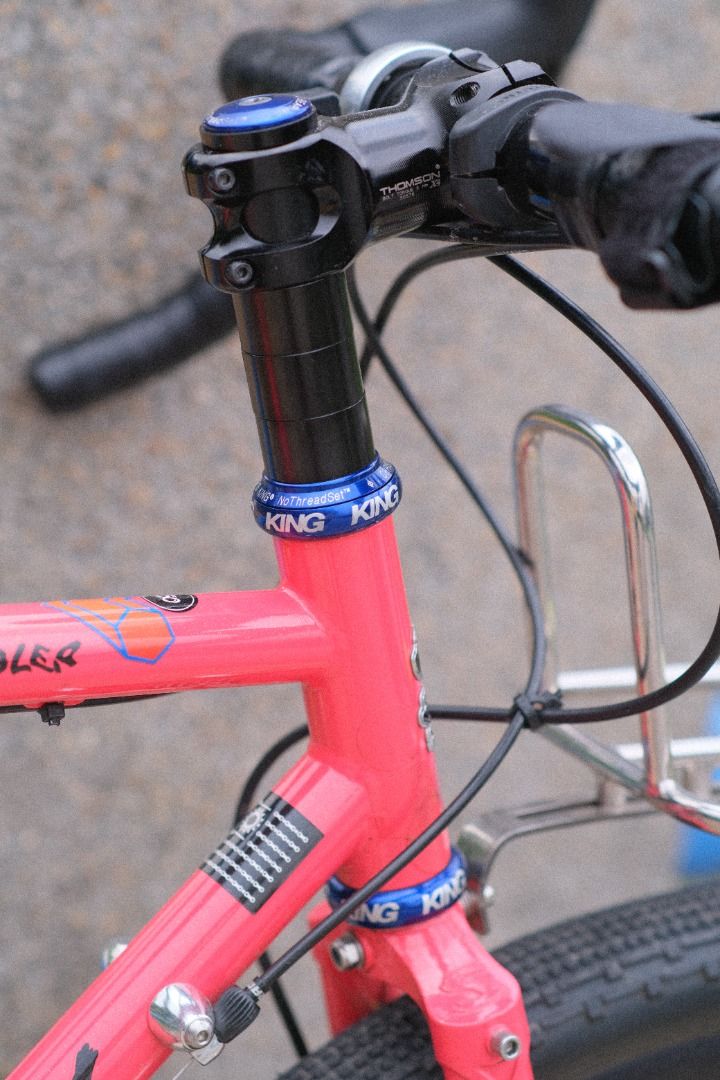 Surly Straggler Salmon Candy Red, Sports Equipment, Bicycles & Parts