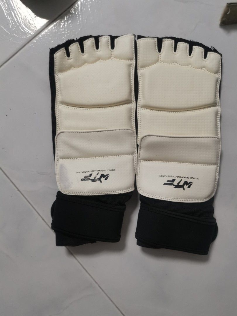 Taekwondo feet protector, Sports Equipment, Other Sports Equipment and