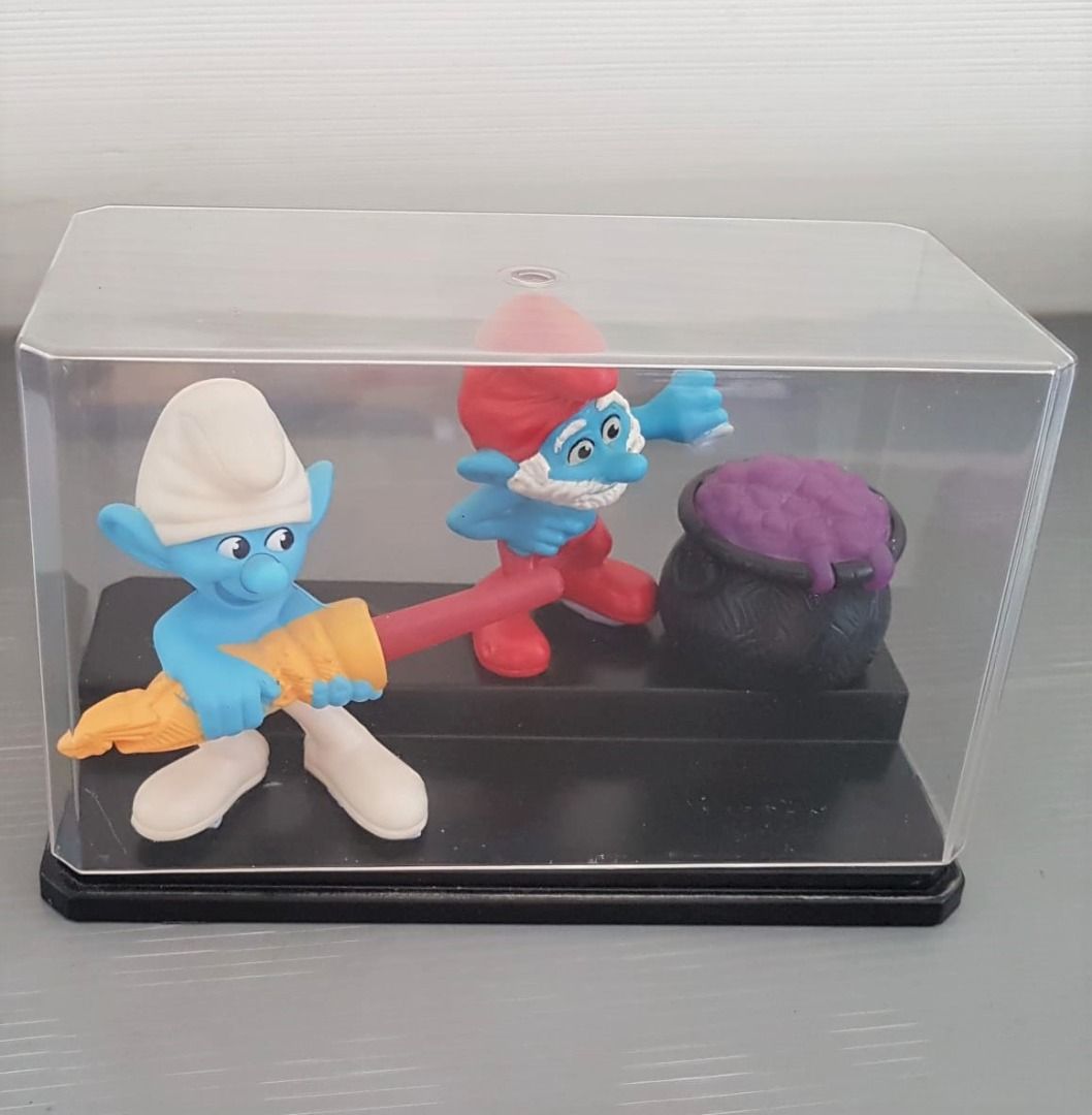 The Smurf Figures in Display Casing, 3 inches Figurine, Peyo 2011