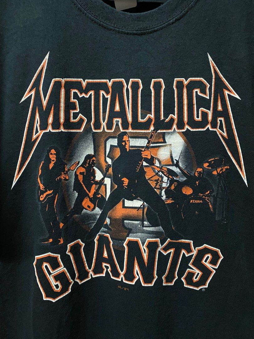 Metallica shop giants shirt