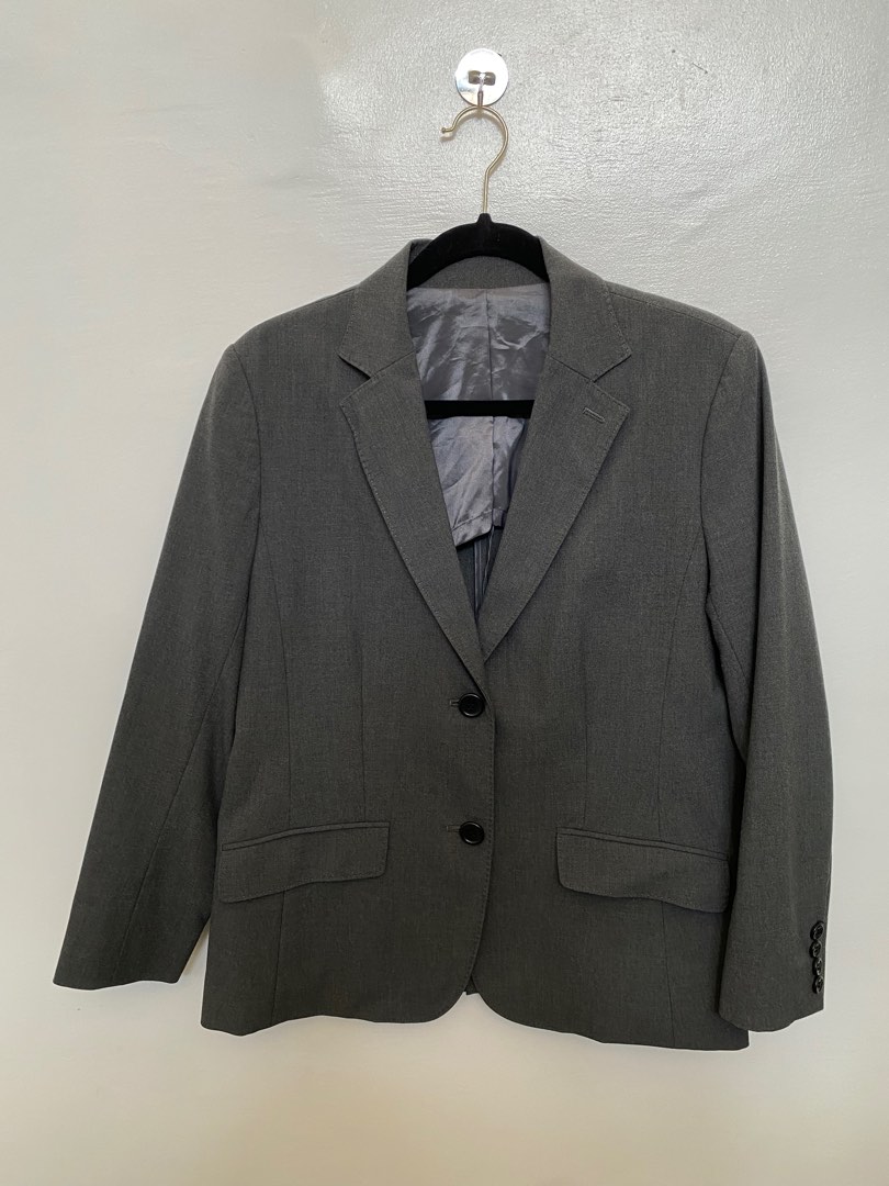 UNIQLO BLAZER, Women's Fashion, Coats, Jackets and Outerwear on Carousell