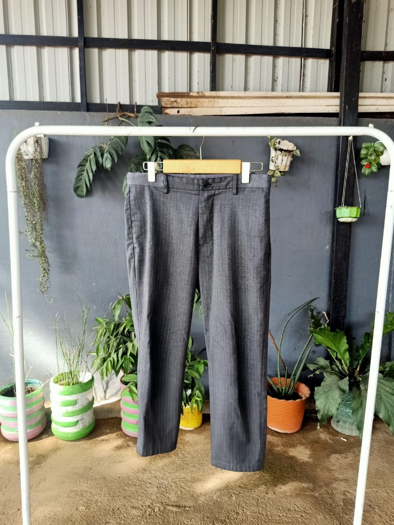 Uniqlo Ezy Ankle Pants on Carousell