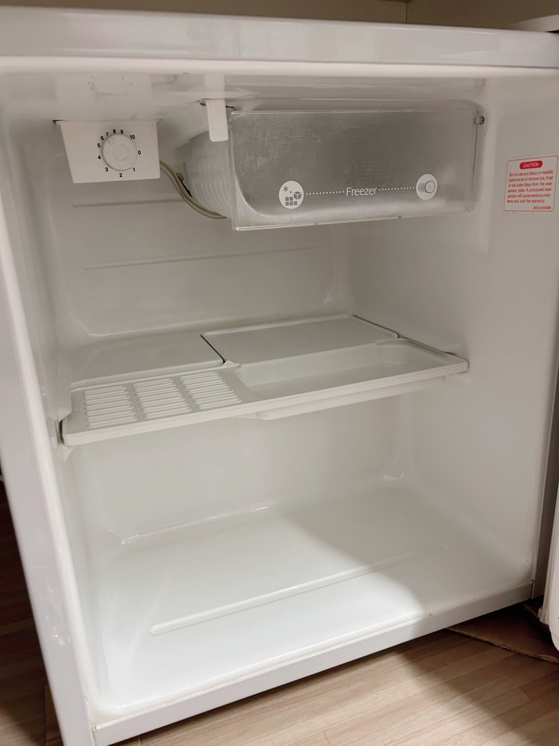 Used Mini Fridge in Perfect Condition, TV & Home Appliances, Kitchen