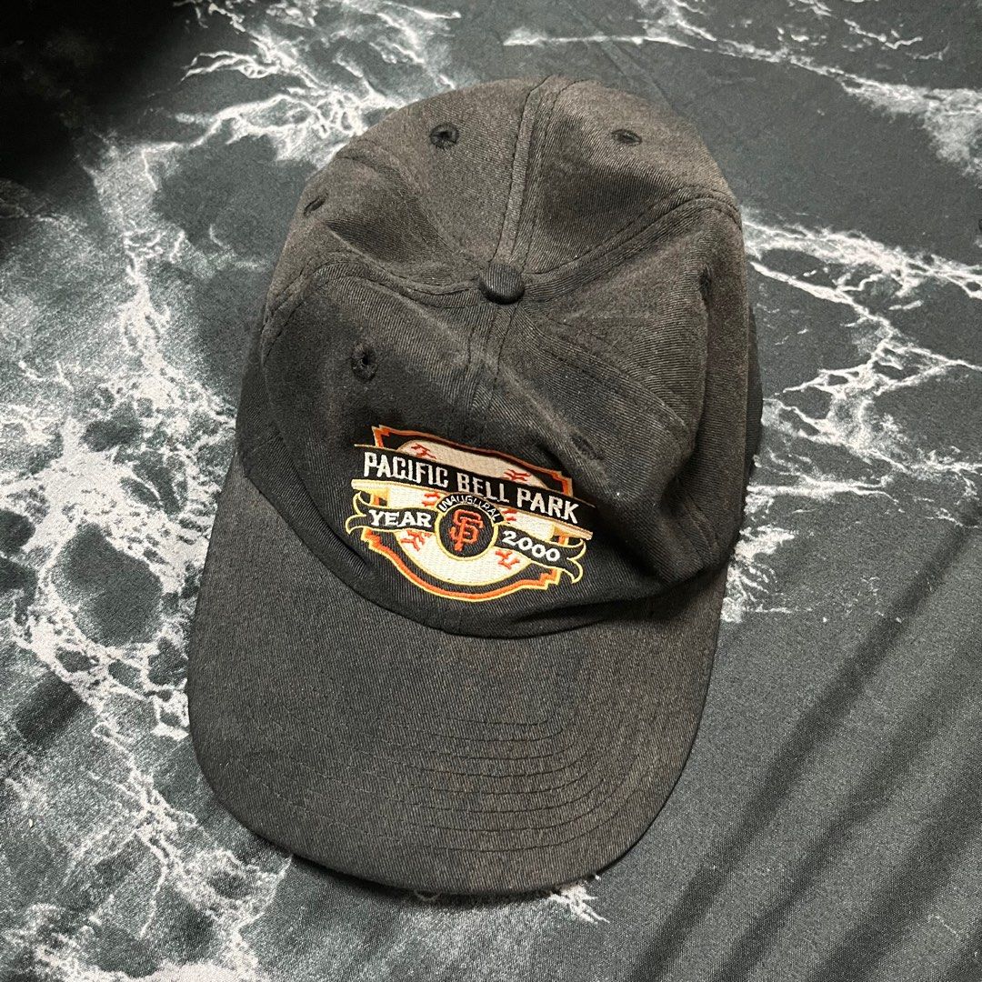 Vintage MLB New York Yankees Close cap, Men's Fashion, Watches &  Accessories, Caps & Hats on Carousell