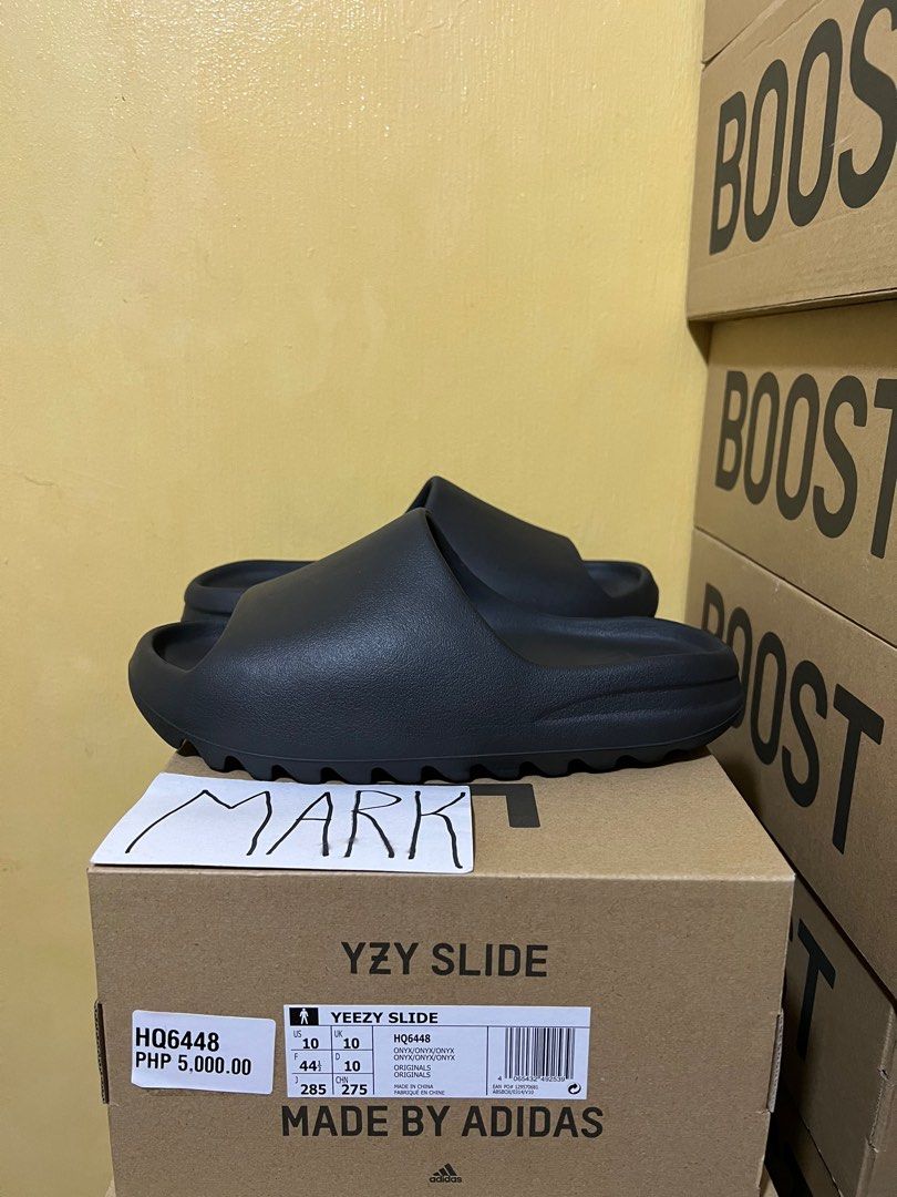 Yeezy Slides Onyx (Size 10), Men's Fashion, Footwear, Slippers u0026 Slides on  Carousell