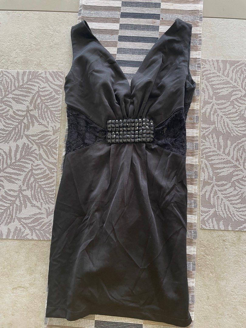 Zara cocktail dress (Category: Evening dresses & gowns) located in Manila. Submitted by jackienikki (Listing ID 1229728300, Image 1). Description: Xs to S No tag I removed it.