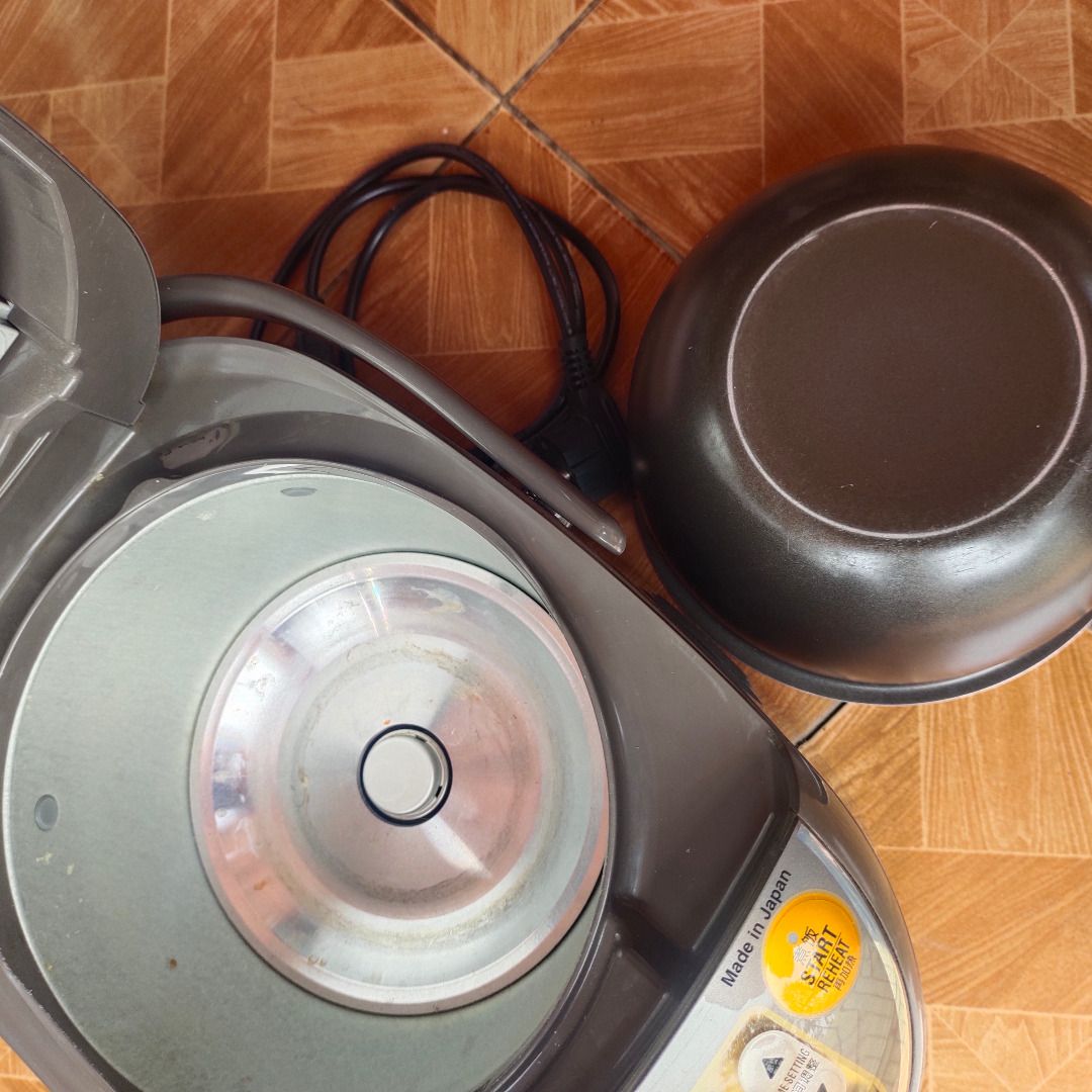ZOJIRUSHI NSYMH10 Rice Cooker 1.0Ltr / Penanak Nasi 560610w