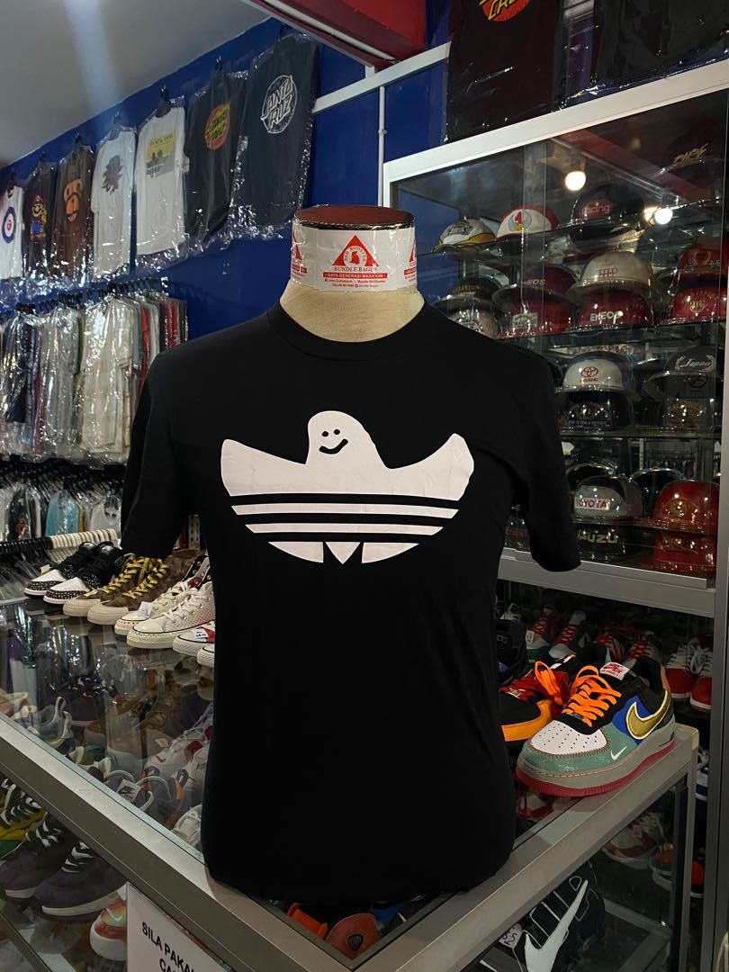 Adidas solid shmoo top