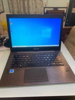 華碩ASUS 四代 i5-4210u 記憶體8G固體硬碟128GB