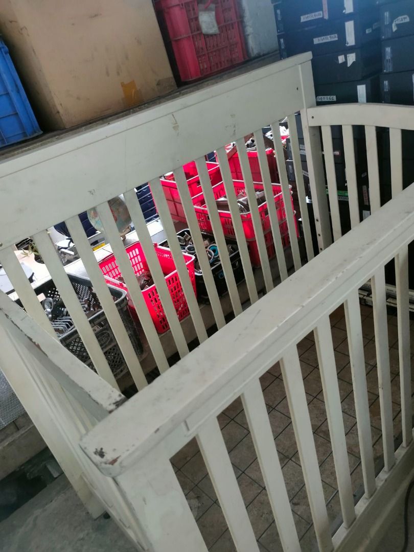 BABY CRIB (Category: Bed Guards) located in San Pedro. Submitted by cgi.saversplustrading (Listing ID 1232838197, Image 1). Description: BABY CRIB 📌 LAST PIECE AVAILABLE ‼️ Grab it now ‼️ 📌 Price : Php 4,500 📌 "First to pay" basis 📌 Color may vary due to lighting 📌 Pick up or shipped by any courier of your choice 📌 Customer will shoulder the shipping fee Para sa mga Home Furnitures, Appliances, Office Furnitures, Kitchen Equipment, computer