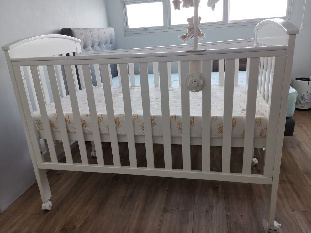 Babyhood Classic Curve Cot, Babies & Kids, Baby Nursery & Kids