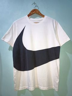 Big swoosh tee