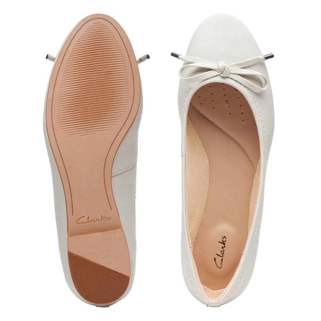 BNIB Clarks Grace Lily in White EU 37
