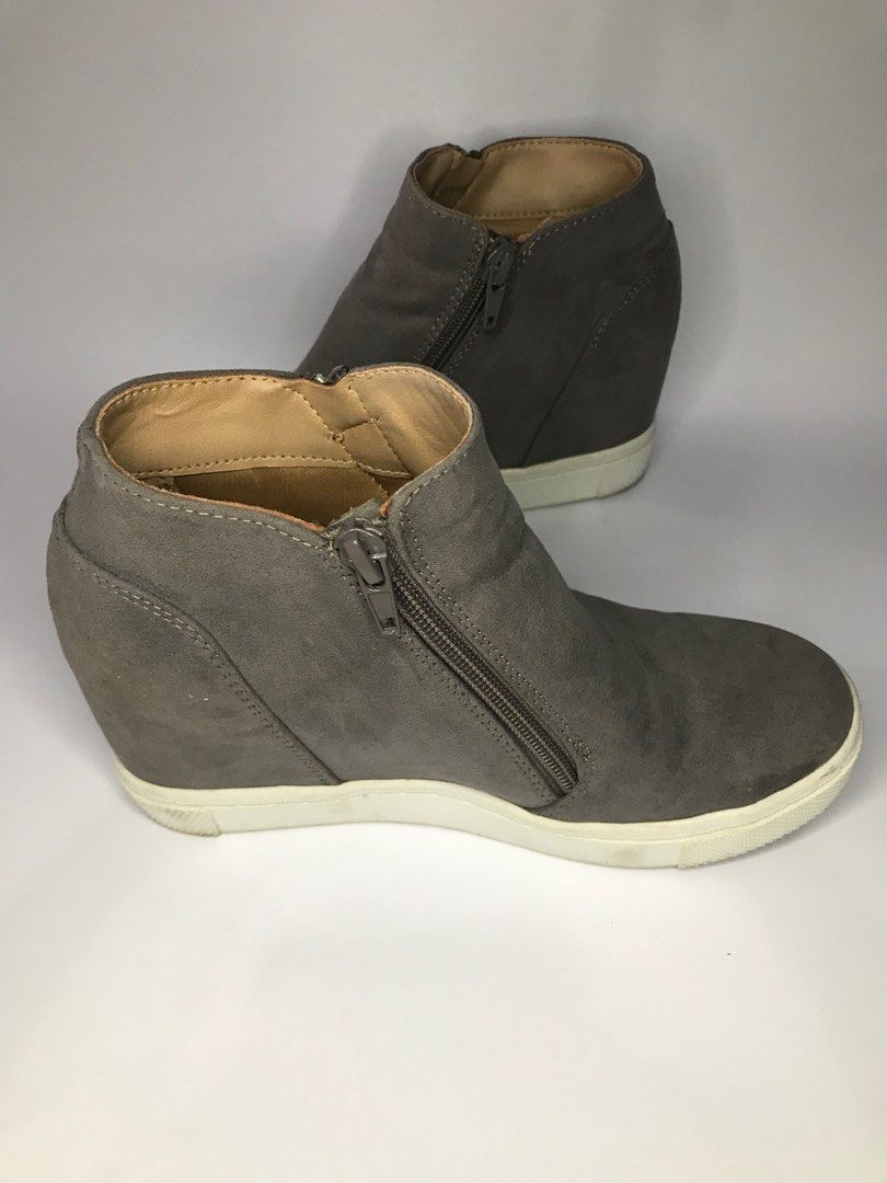 BOOTS BRASH BY PAYLESS