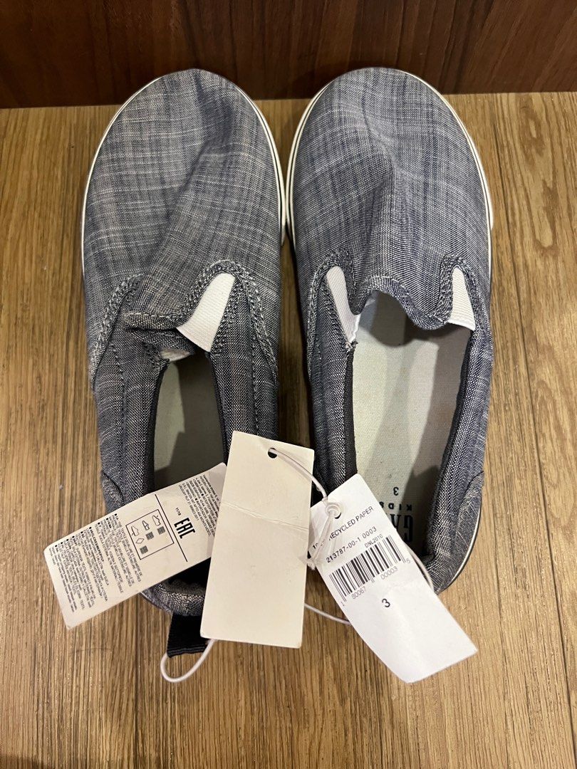 Gap slip hotsell on shoes